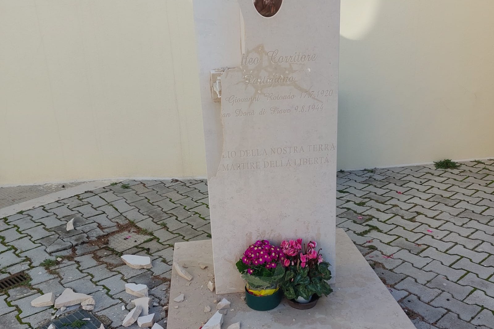 SAN GIOVANNI ROTONDO: VILE SFREGIO ALLA STELE DEL PARTIGIANO MATTEO CORRITORE